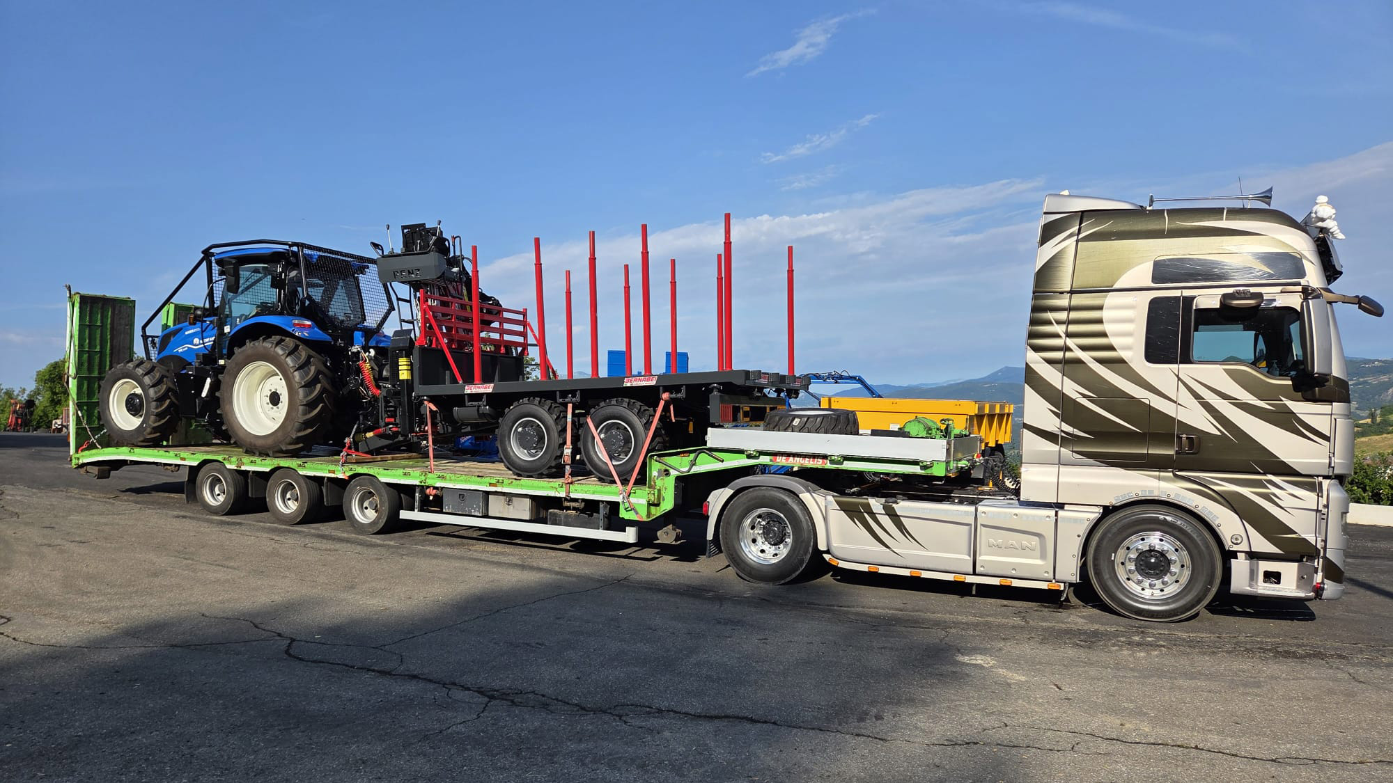 Camion Mazza Trasporti in viaggio
